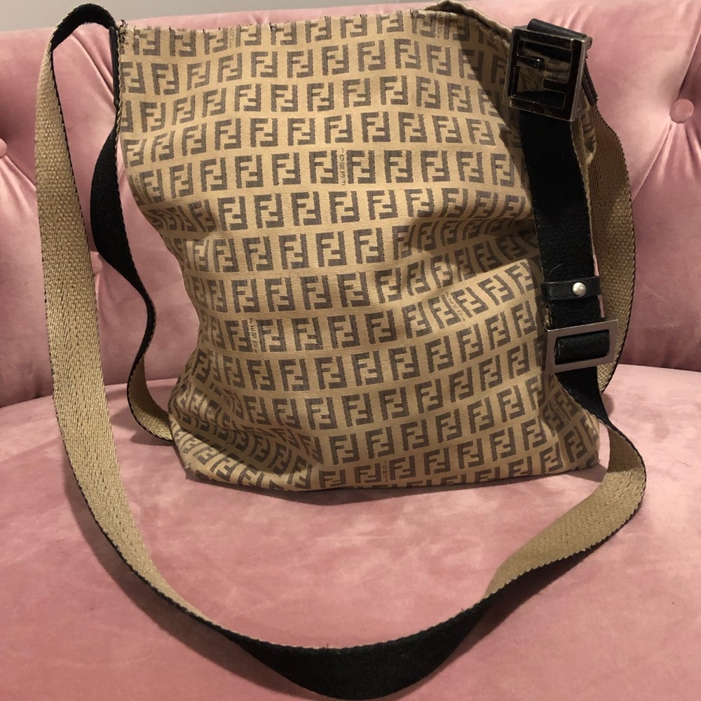 LARGE FENDI BAG
